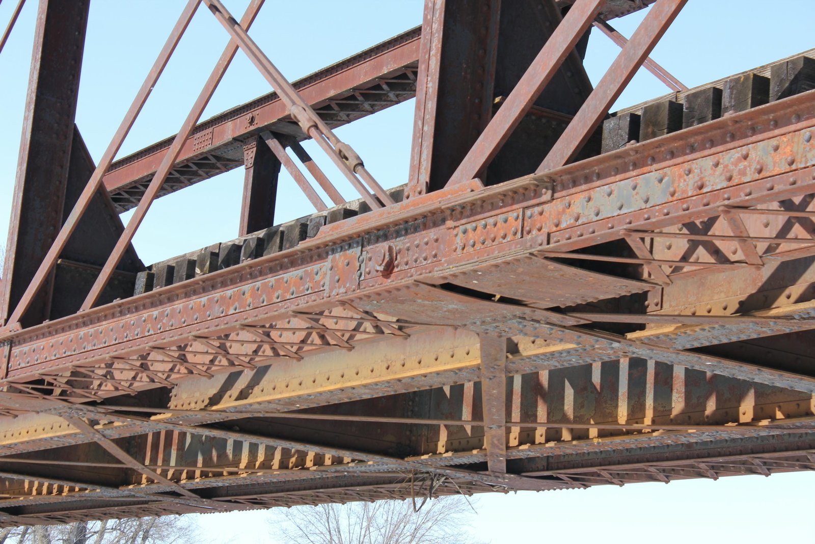 Lower connection, east span